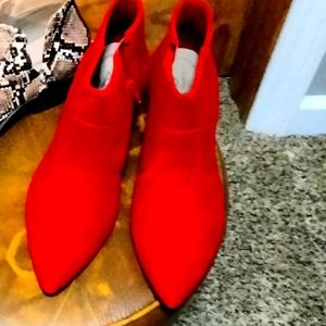 Clarks Poppy Red Ankle Boots! Size 7 W. These beauties will make any outfit PoP.